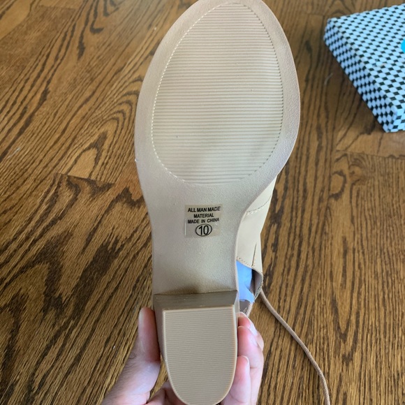 Brand New! Tan lace up high heel sandals size 10 - Picture 2 of 3